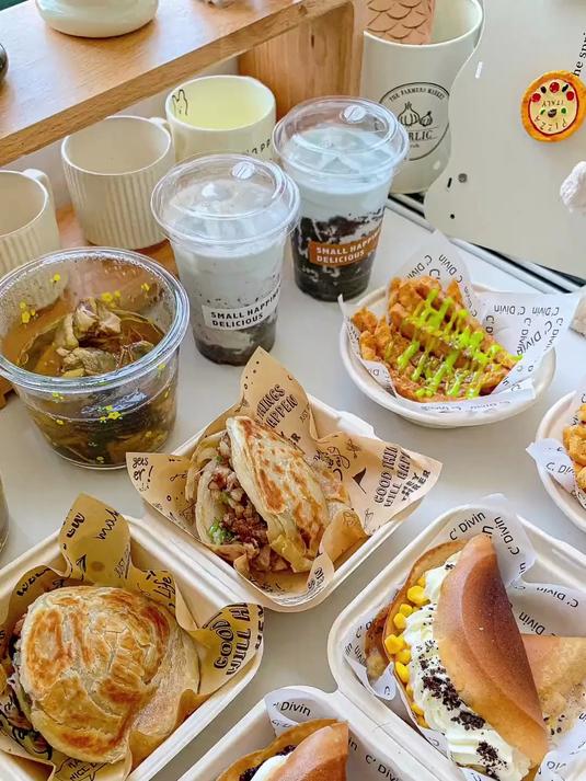 下午茶花式蛋烘糕+肉夹馍+羊肚菌鸡汤