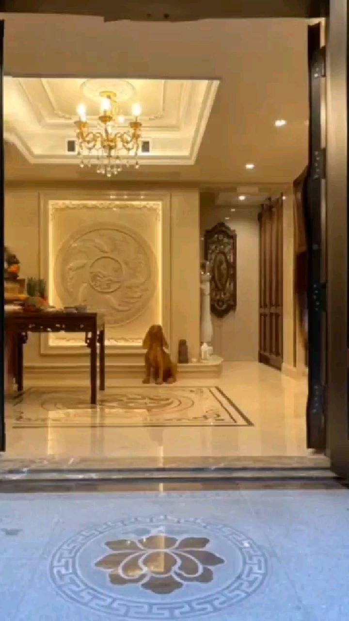 圣百伦石业简欧风格别墅装修年年有鱼和福字背景墙雕刻拼花效果