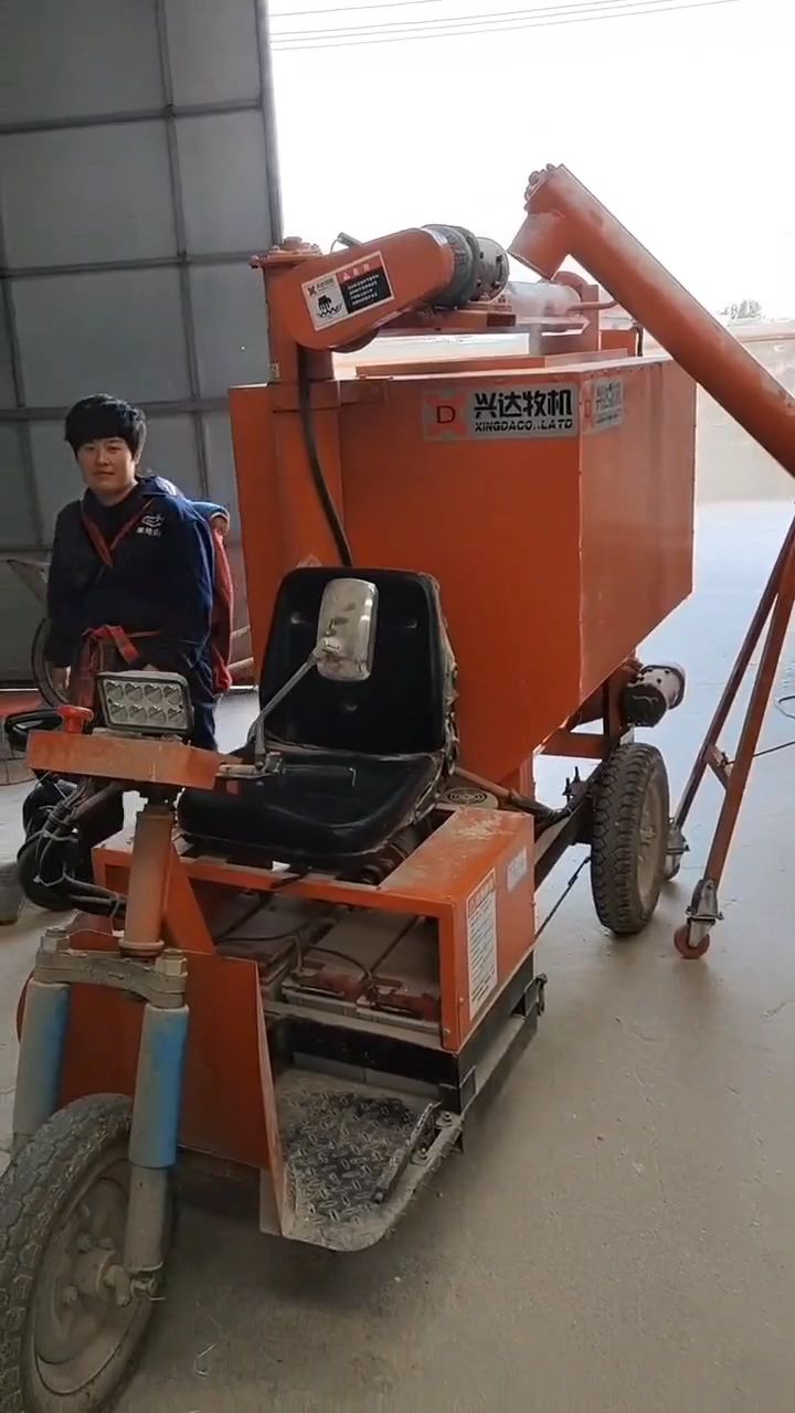 重型款养羊全自动喂料车 #养羊 #养殖 #农村养羊人