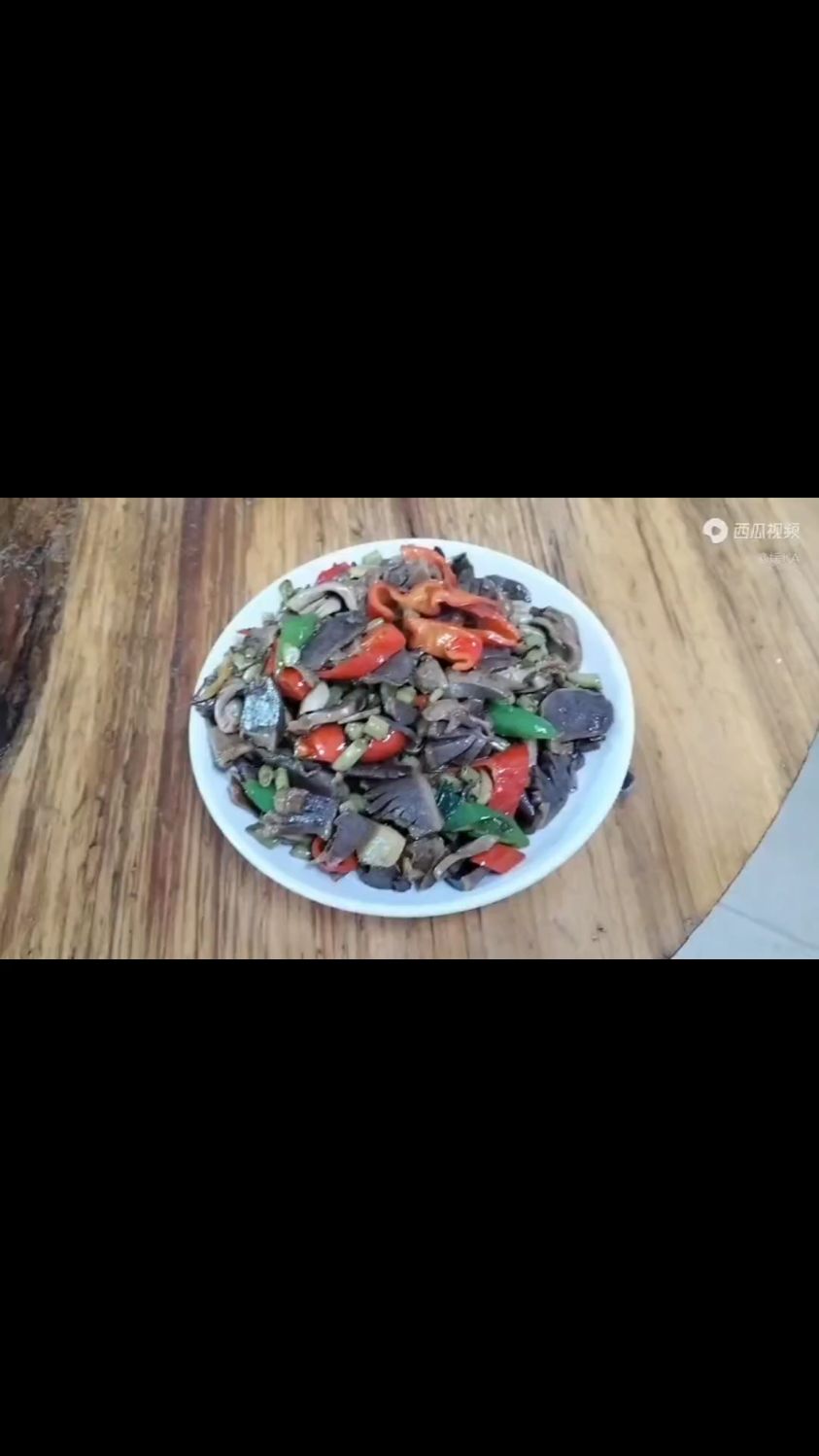 家常酸豆角炒鹅胗,味道可以,就酸豆角还不够酸