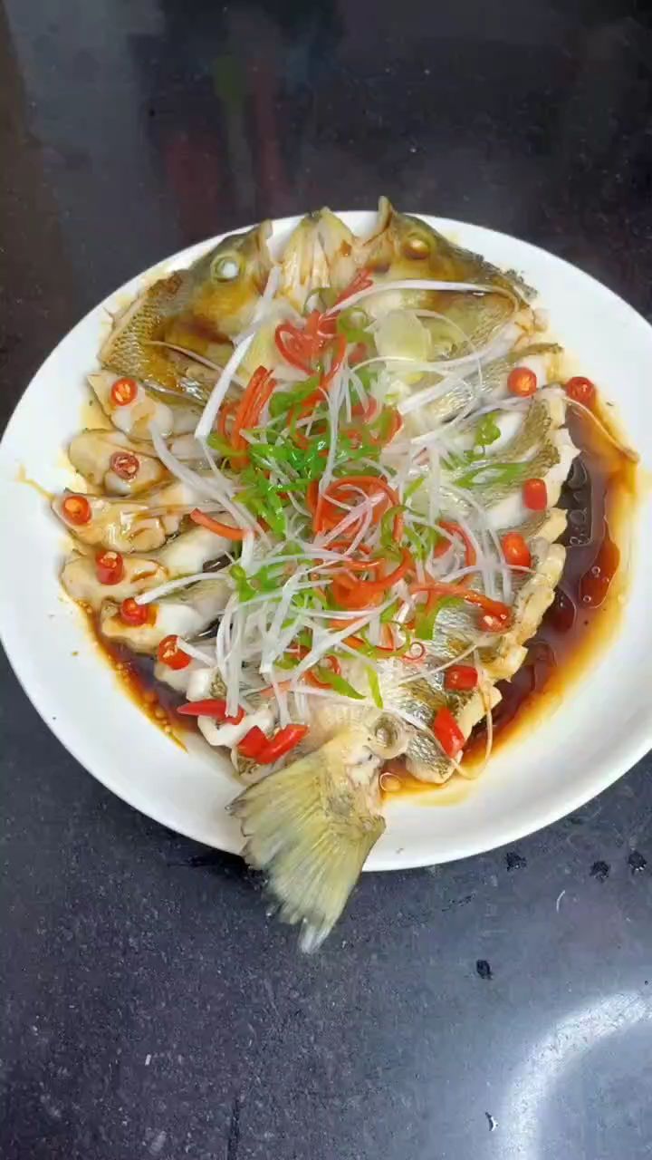 清蒸鲈鱼做法