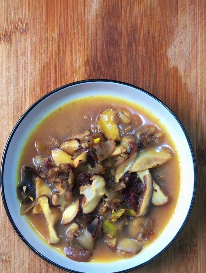 牛筋的做法,分享一道牛筋炒香菇