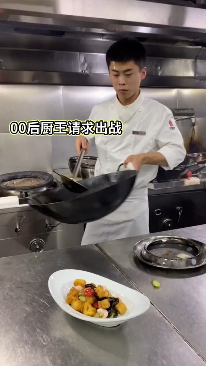 海味丝瓜烩油条,这道美食你吃过吗?