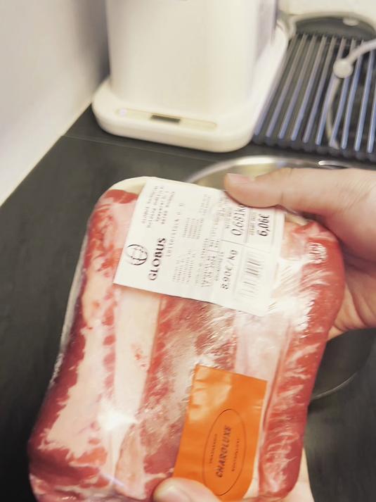 这一锅火瓢牛肉卖30欧元应该没问题吧?