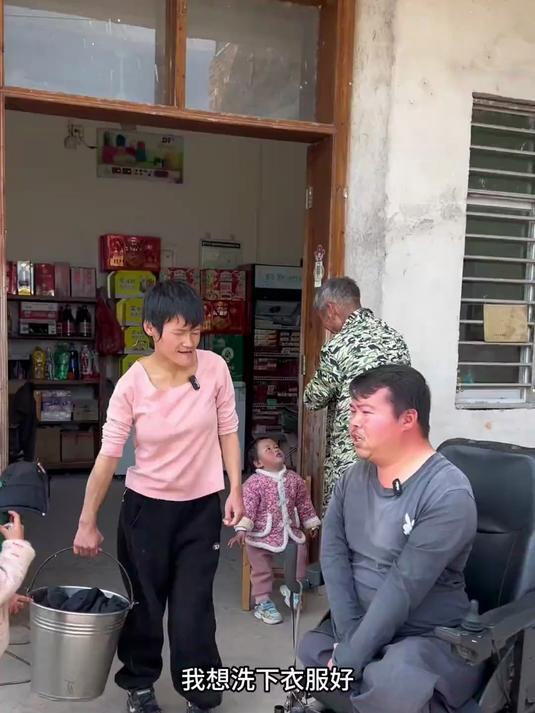脚底长了个鸡眼哈哈哈