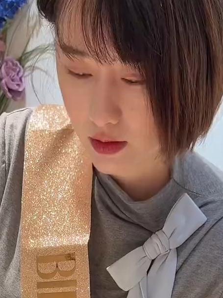 喜欢她就送她W法式蛋糕吧，这种有仪式感的蛋糕没有女生不喜欢！