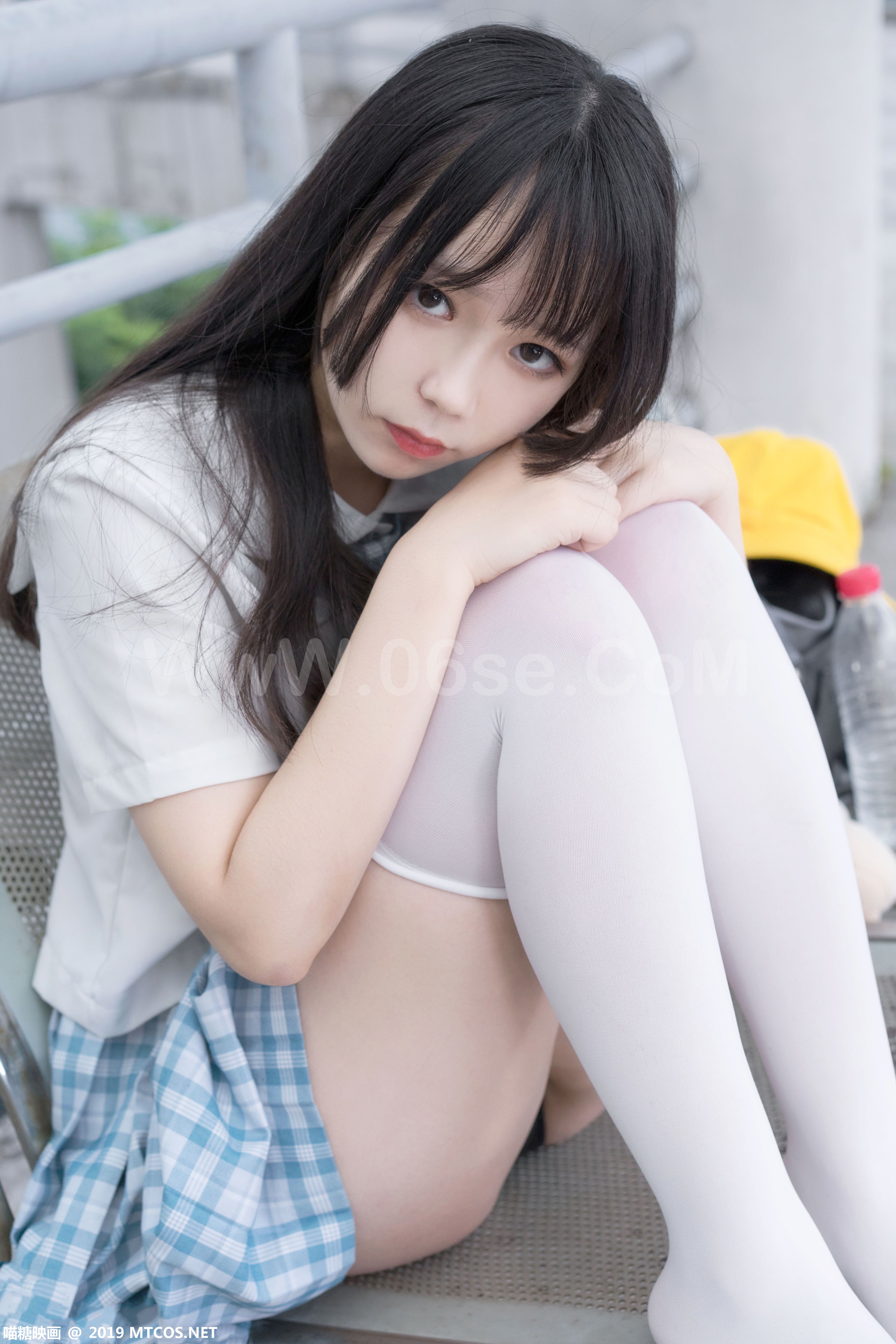 图片[34]-[MTCos] 喵糖映画 Vol.015 半度度度喵 白丝格子裙-六色网