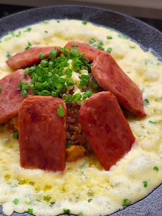 芝士火山午餐肉炒饭剩米饭的神仙吃法