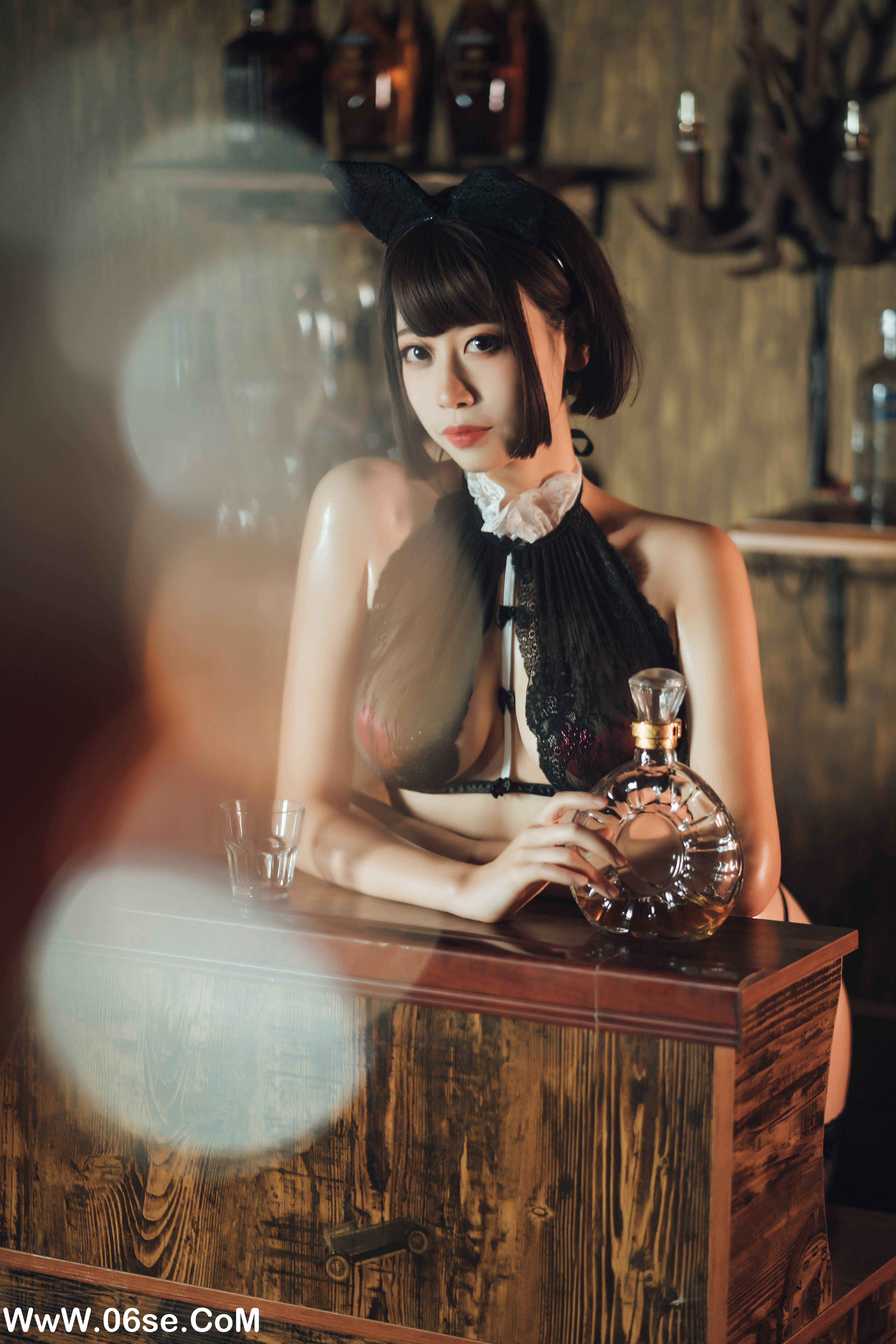 图片[11]-奈汐酱nice NO.005 – 酒吧老板娘[18P171M]-六色网