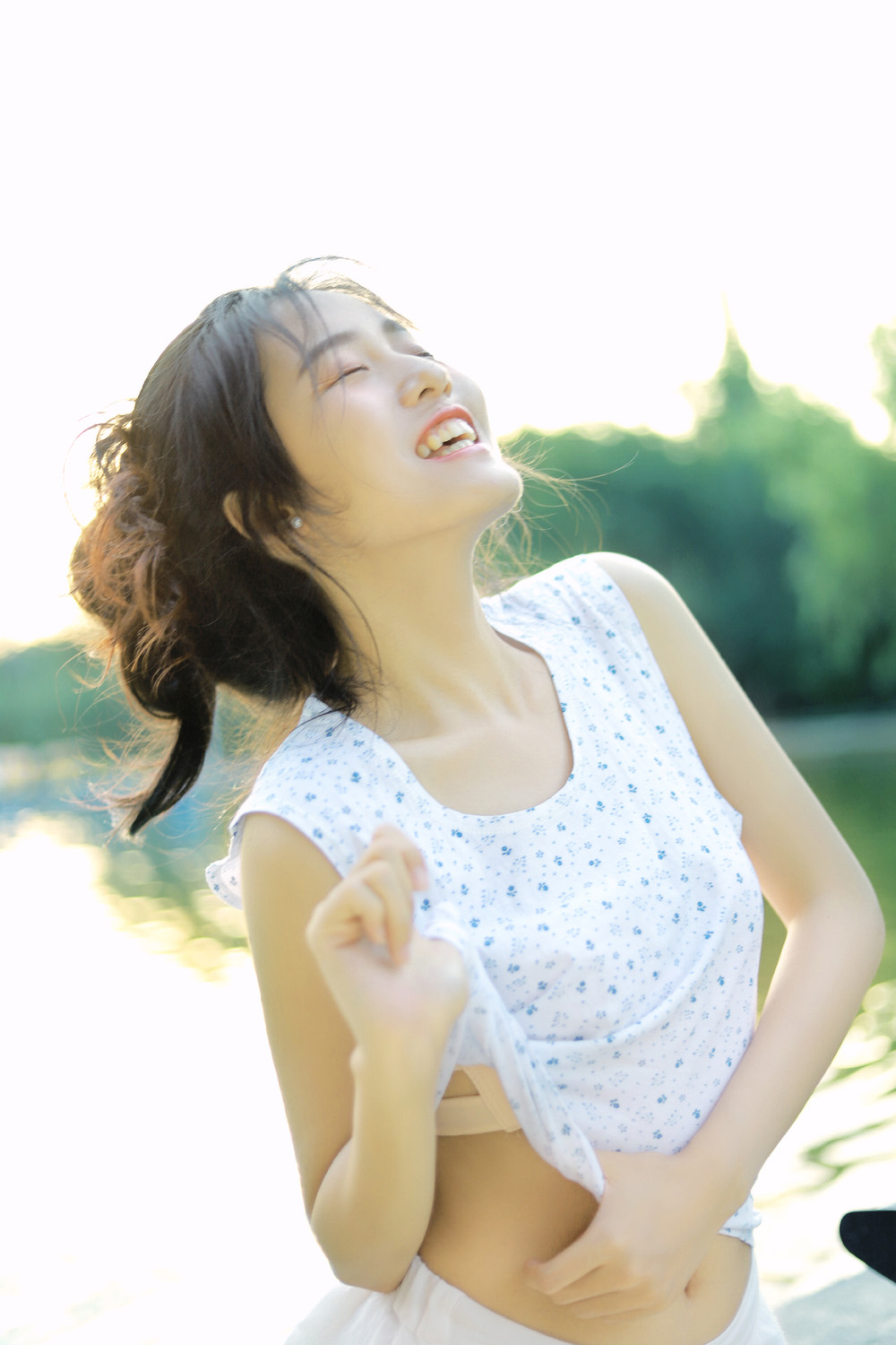 图片[4]-吹泡泡的女孩-六色网