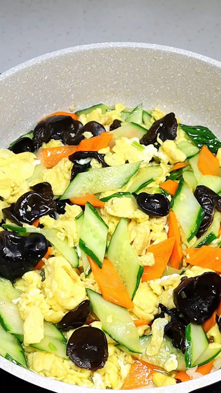 黄瓜炒鸡蛋 清脆可口 好吃下饭!