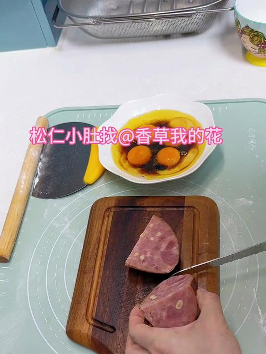 早餐 素馅包子(鸡蛋大头菜胡萝卜韭菜)