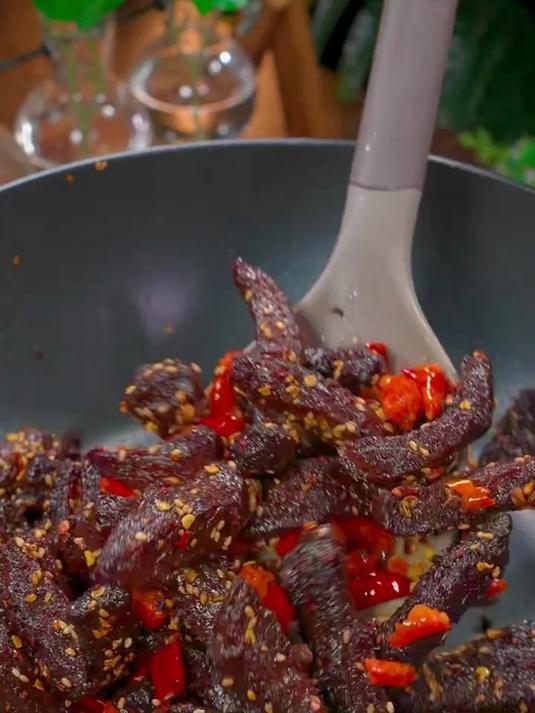 自从学会了这个牛肉干的做法，我老公再也没有出去买过牛肉干吃了