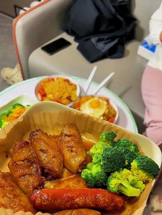 复刻初恋情侣第一次约会的晚餐