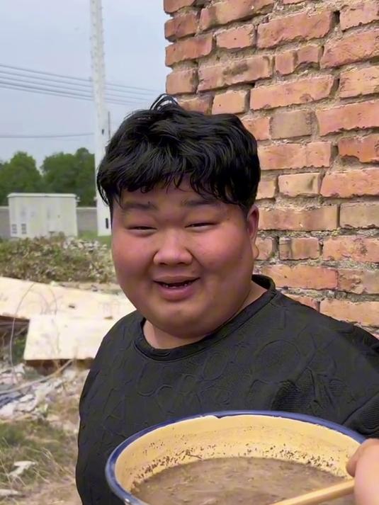 不要啊阳先生,这黑米粥可是我熬了三个月才熬出来的啊