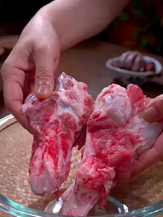 天然晒干的海带,品质是真的好,煲汤的好食材