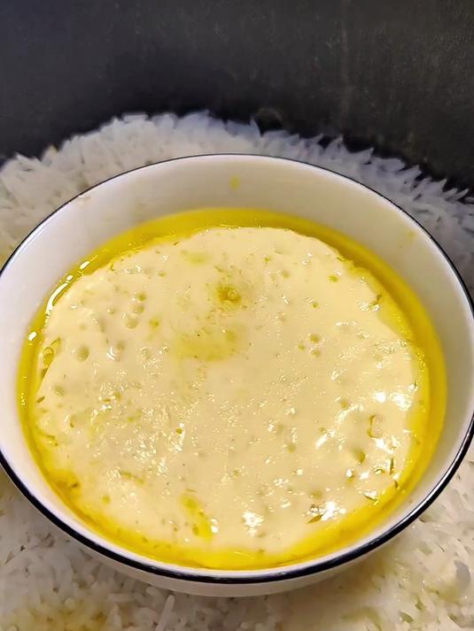 电饭锅蒸鸡蛋30分钟真的可以,我以前的视频也有