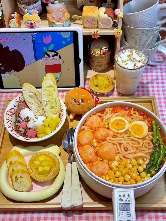 宿舍小锅一个人的晚餐有快乐