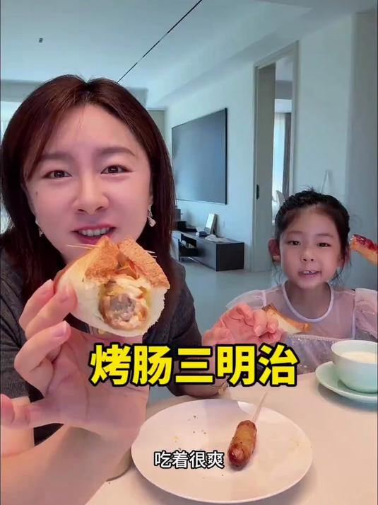 睡过头了怎么办?起床就能搞定的烤肠三明治!又香又脆,还爆汁!