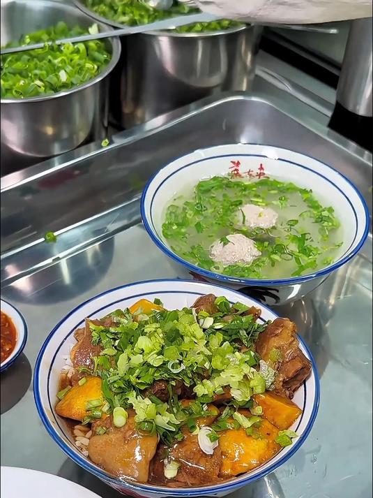 大块牛肉饭