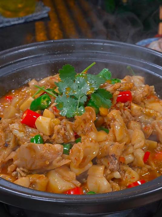 湖南经典湘菜干锅特色牛蛙做法