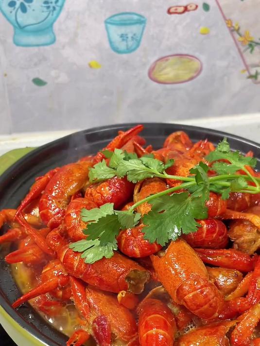 芝士咸蛋黄小龙虾,沙沙的蛋黄包裹着虾肉