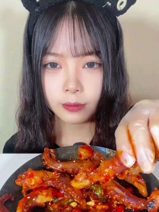 爆辣章鱼足来啦！脆脆的超级好吃！