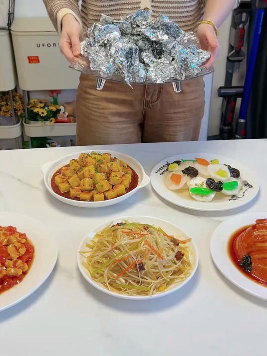 餐桌保鲜隔热保温膜，饭菜保温罩，方便又实用！