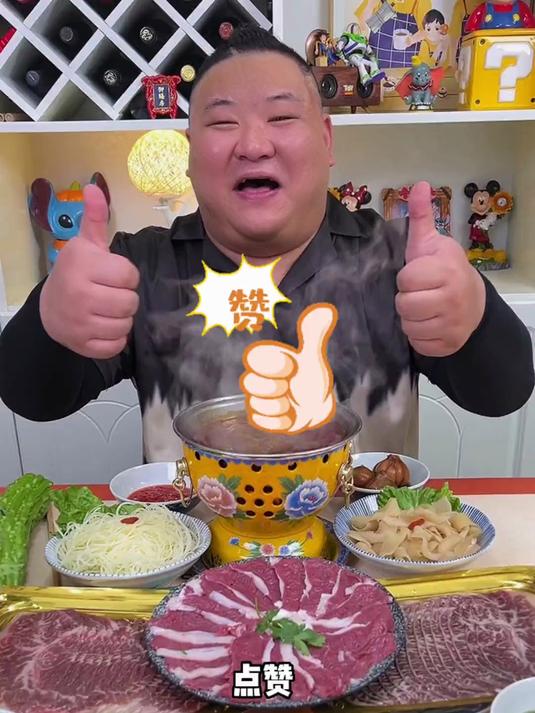 一顿家庭小火锅搭配腊肠炒饭