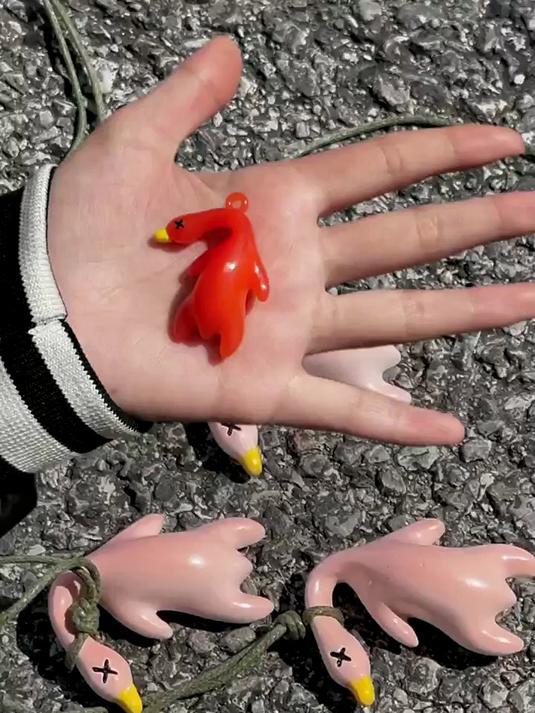 烤鸭挂件会变色!冷热交替变花样,挂着超有范儿