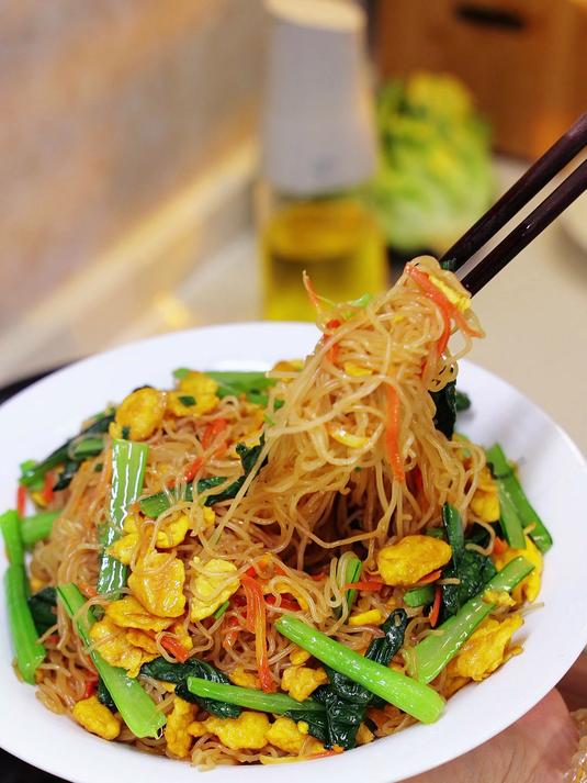 广东炒米粉太好吃了，在家也能炒出锅气十足，一周吃8次都不腻！