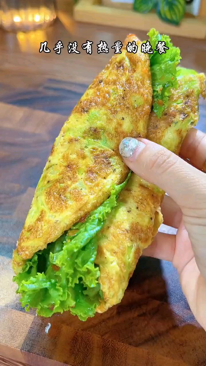 低卡美味的包菜鸡蛋卷饼