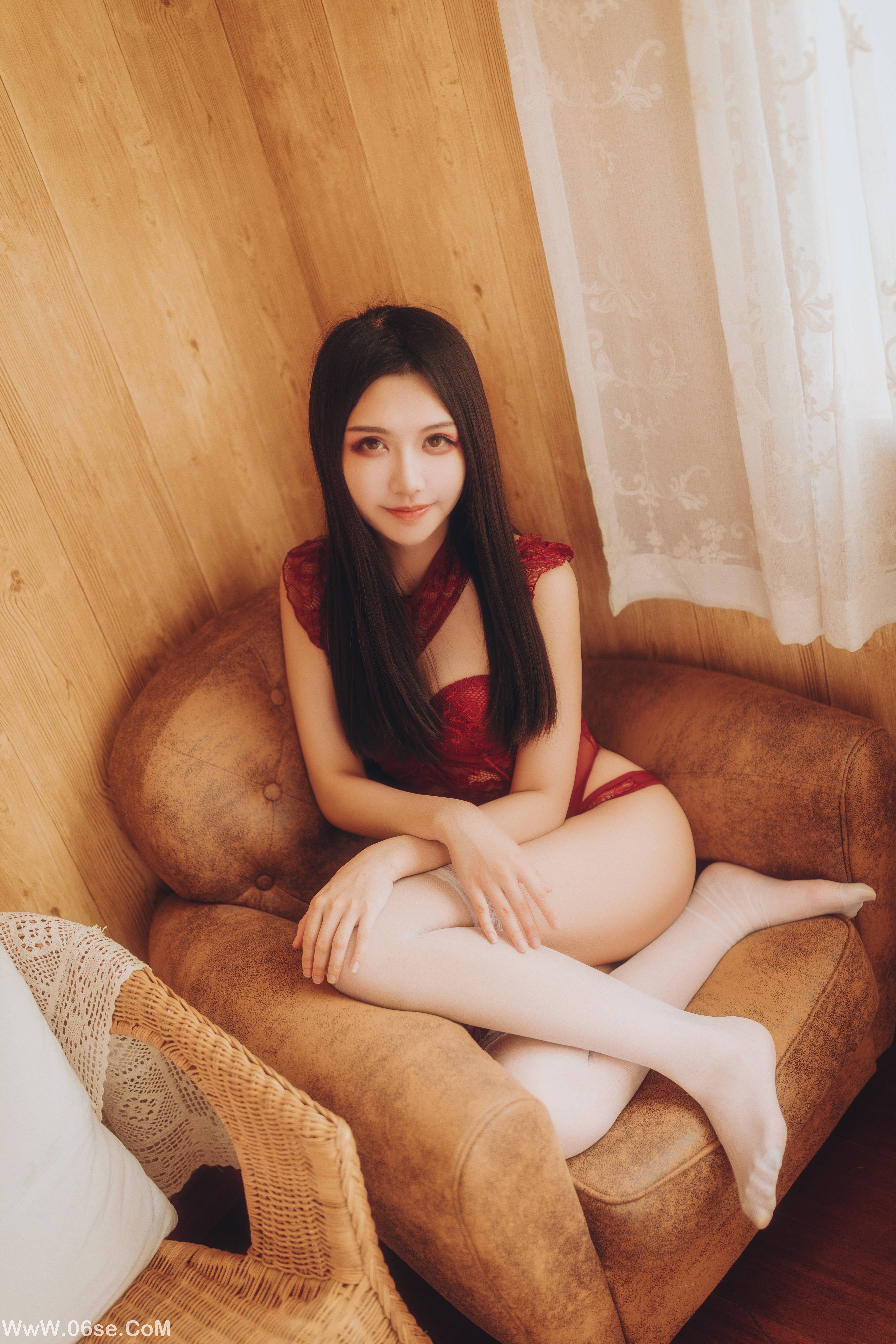 图片[2]-源纱希喵喵喵 NO.002 红色内衣 晨风 [12P208M]-六色网