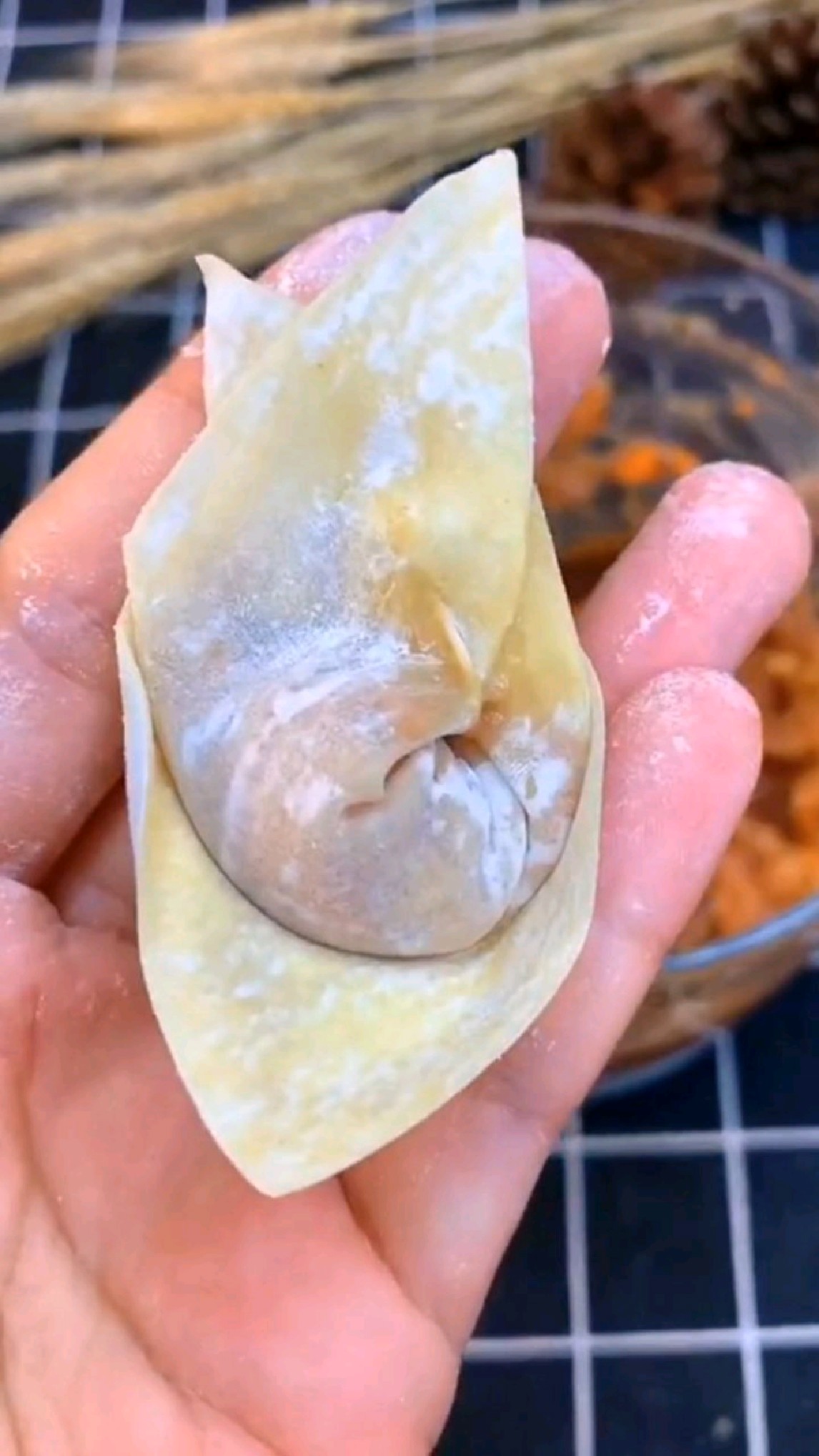 包馄饨最简单的手法。慢动作教程来了