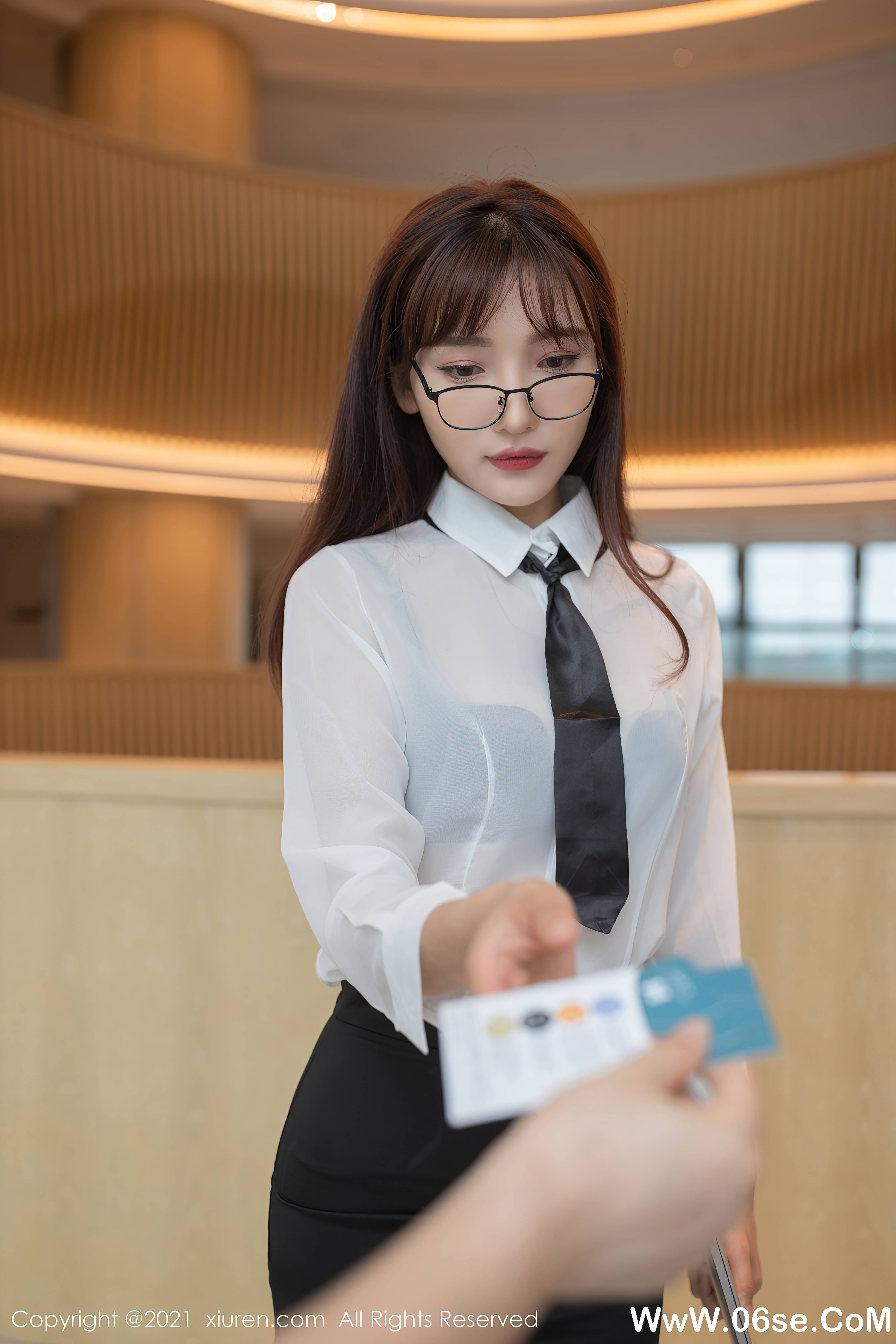 图片[4]-[XIUREN秀人网] 2021.07.22 NO.3705 陆萱萱[83+1P759M]-六色网