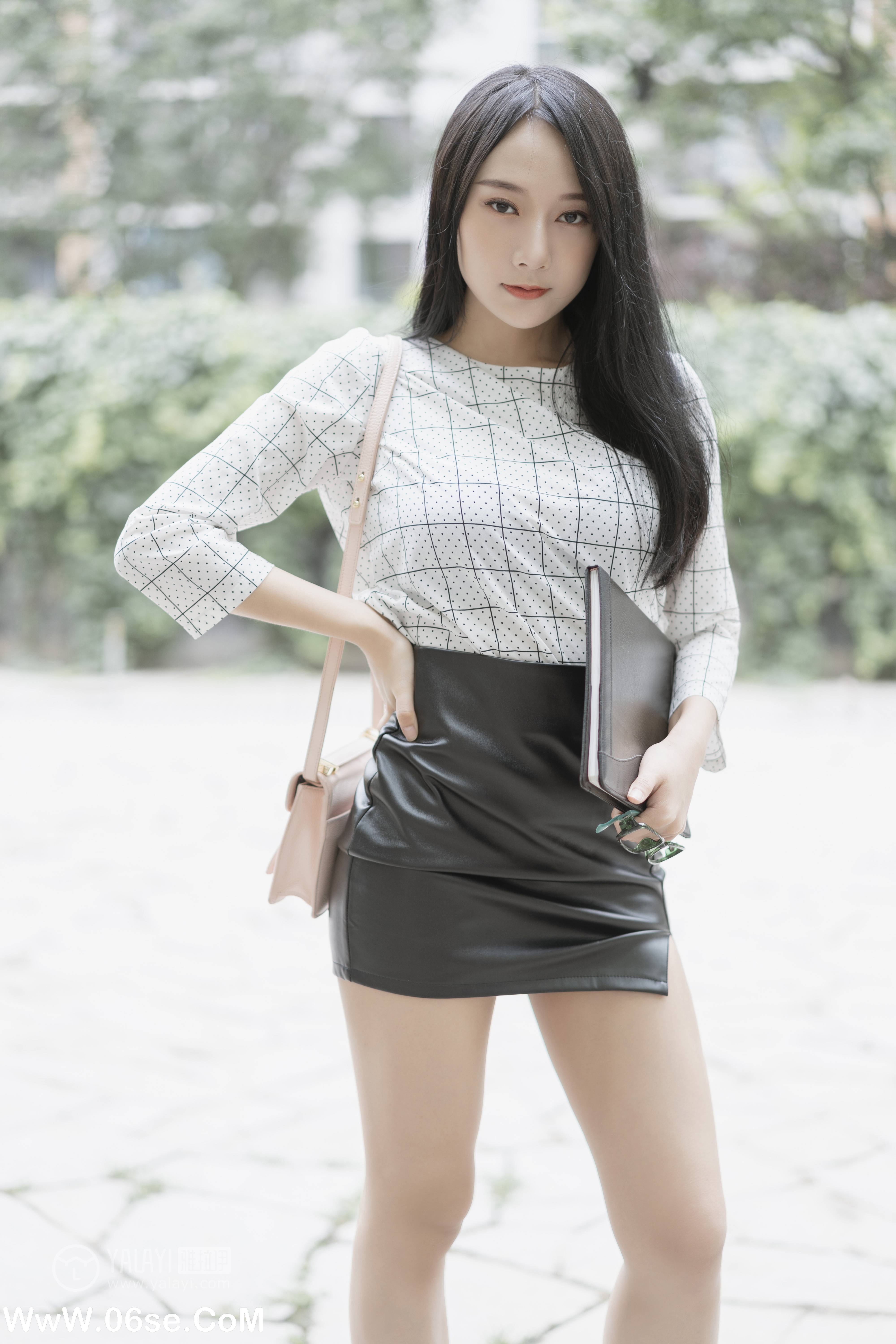 图片[21]-[YALAYI雅拉伊] No.322 女白领的私生活1 何嘉颖-六色网