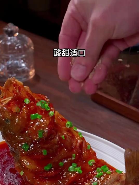 五星级酒店桌桌必点的美食！#糖醋鱼#