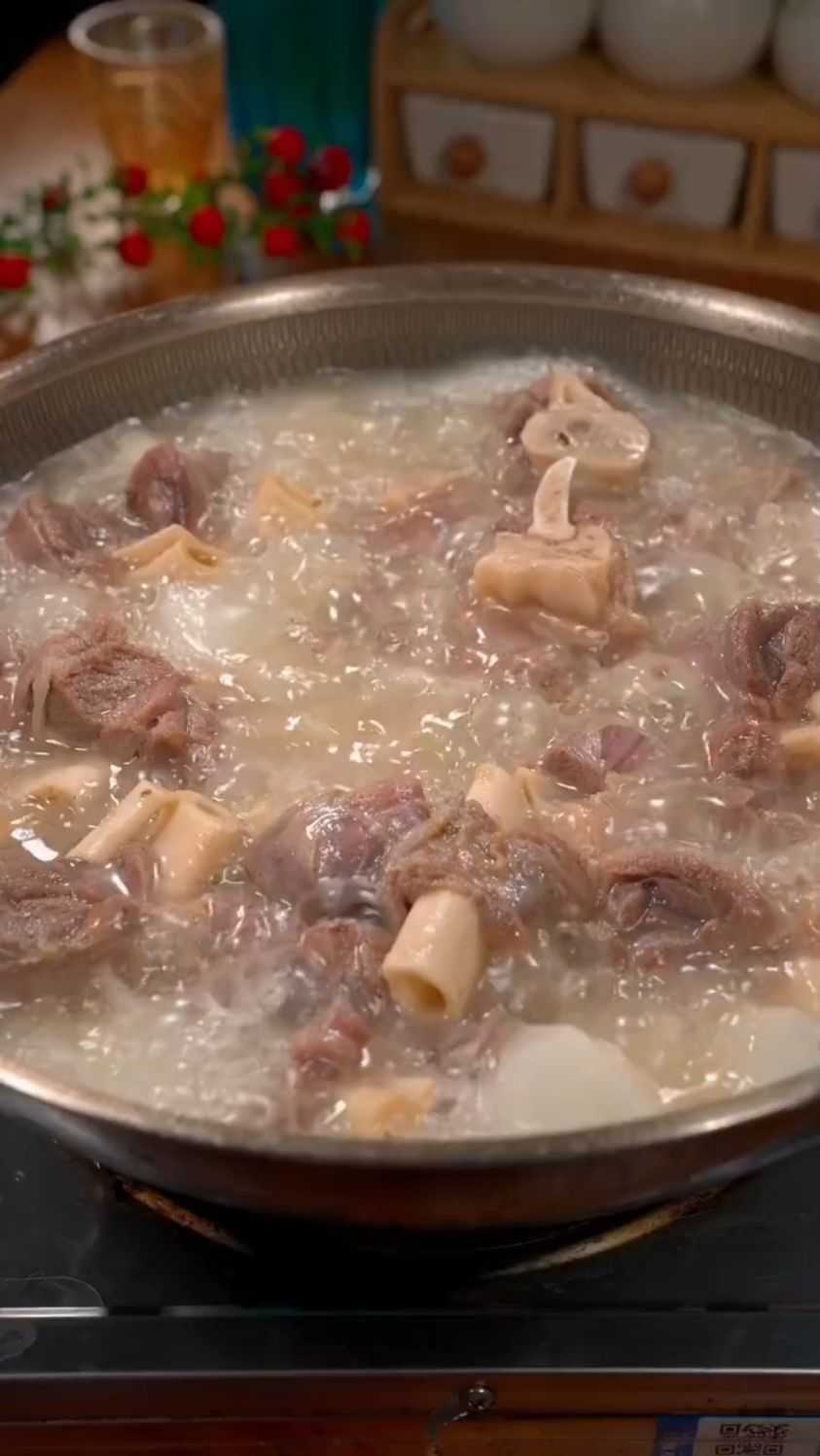 羊腿肉炖萝卜这样做