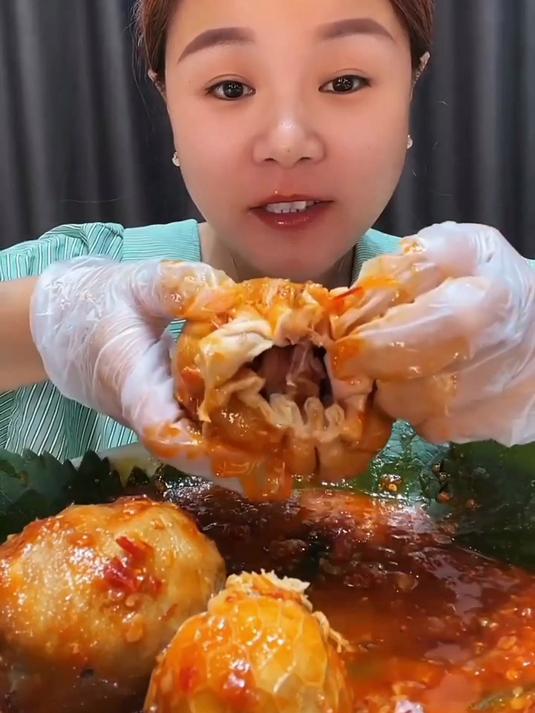 挖到宝了!正宗羊肉肚包肉,肚脆肉嫩,咬一口全是肉香～