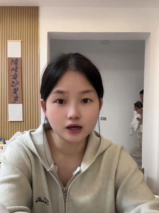 #文脉护航加油季#宝宝奶瓶怎么升级，奶瓶，把手，鸭嘴，重力球分别都什么时候加