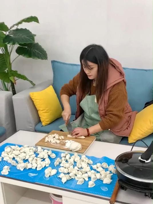 多层饺子托盘,让你的烹饪之旅更加轻松!节省时间提高效率