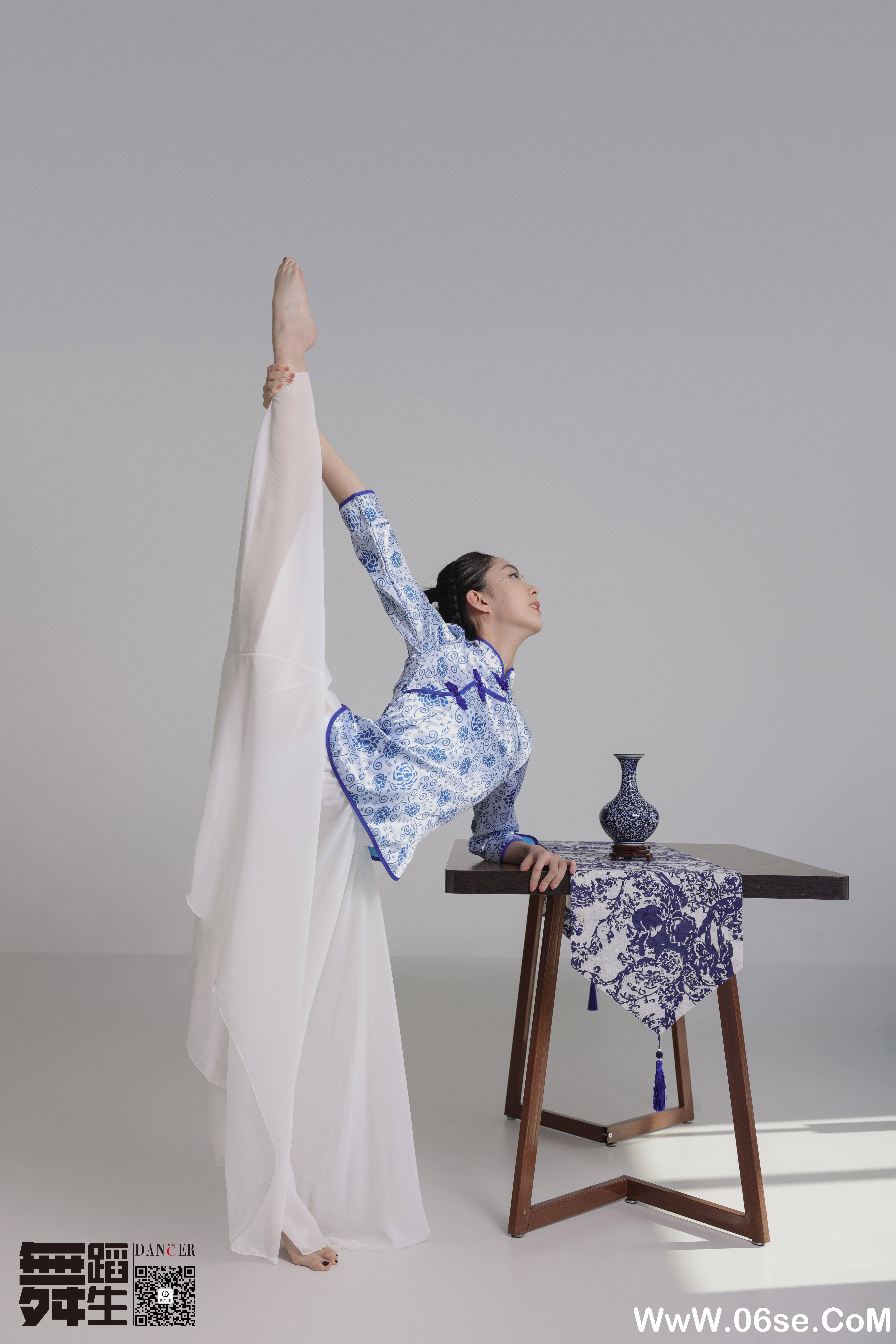 图片[31]-[GALLI嘉丽]舞蹈生日记 104 – 青花瓷 韩玉彤[43P397M]-六色网