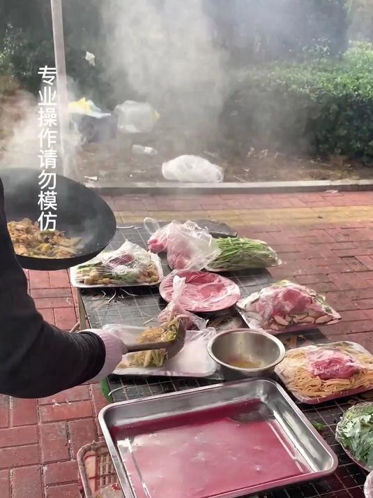 路边摊的中国厨师，致敬高温下的打工人！