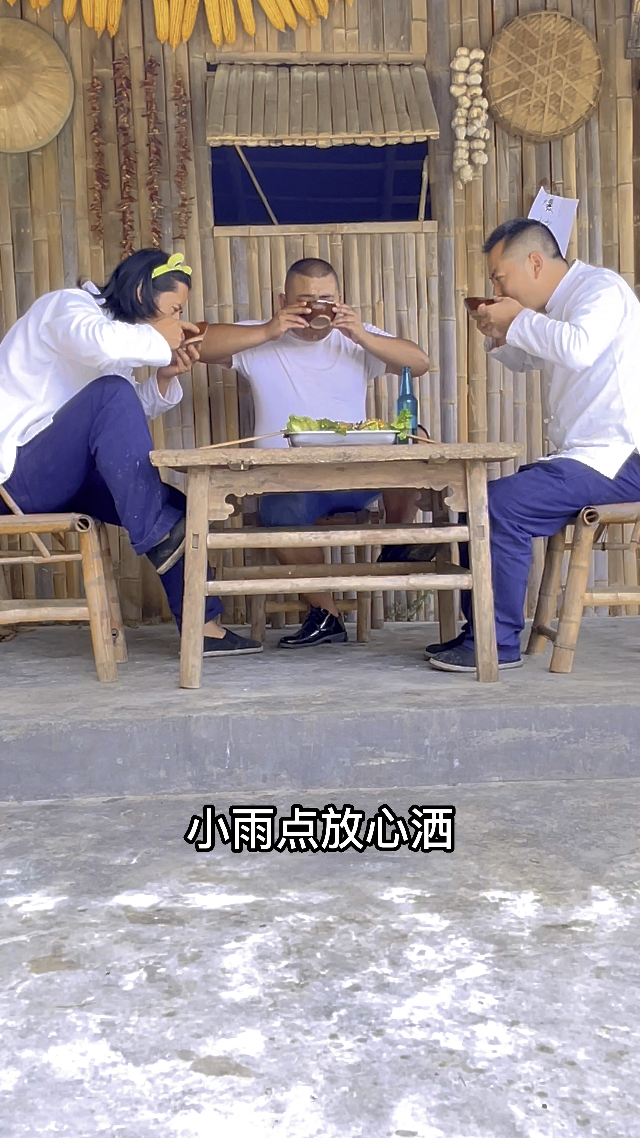 每一种原材料都有不同的做法。今日菜品:爆炒螃蟹