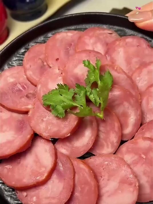 肉丝爆满的快乐！青岛火腿紧实 Q 弹，不咸不腻