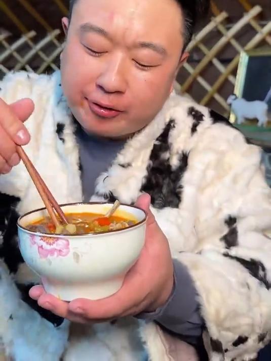 肚包肉羊肉肠做法简单味道不简单 吃肉又喝汤 味道没治了