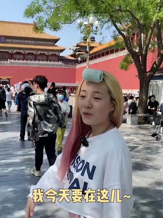 和999个小哥哥合照的第21天,谁不想和帅哥男友一起旅游呢?