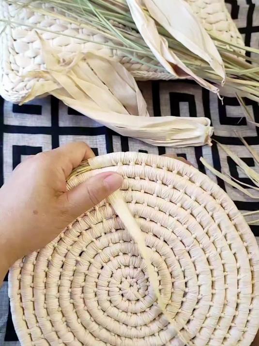 玉米叶别扔！巧编馒头筐，环保又好用，装馒头超合适