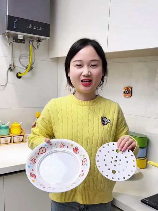 过年吃饺子准备沥水的饺子盘太实用了,煮好的饺子放进去不会泡坏