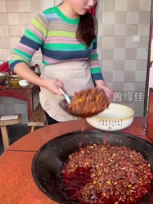 一口回到胡同里!老北京炸酱的灵魂做法,香到舔盘